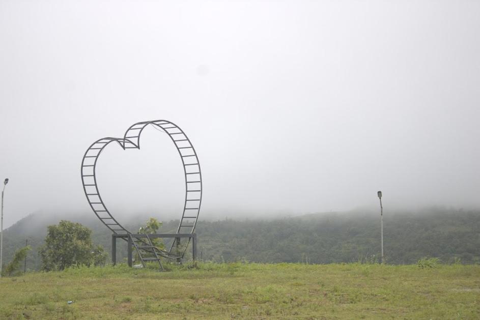 Misty Valley Resort Varagampadi Exterior foto